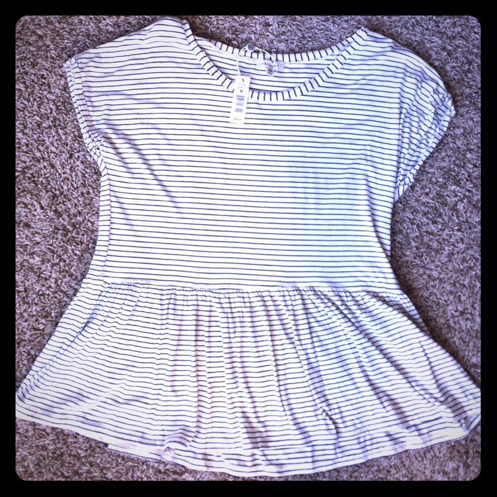 NWT- Max Studio Shirt - Size M